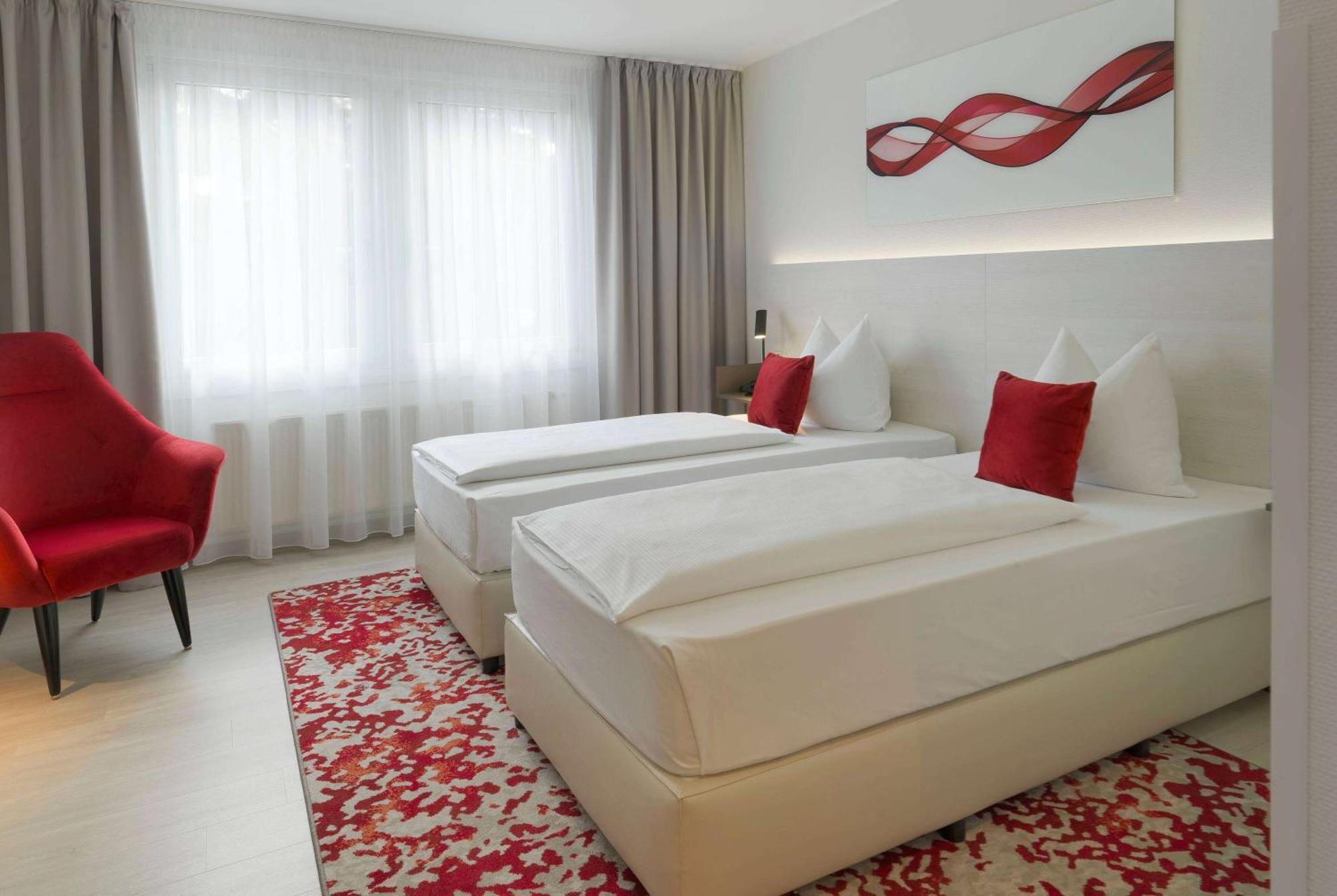 Ramada By Wyndham Dresden Hotel Ngoại thất bức ảnh