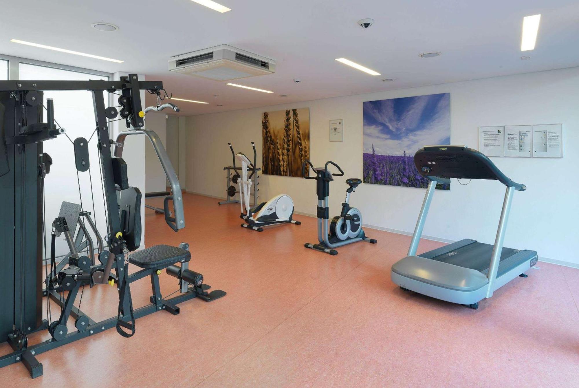 Ramada By Wyndham Dresden Hotel Ngoại thất bức ảnh